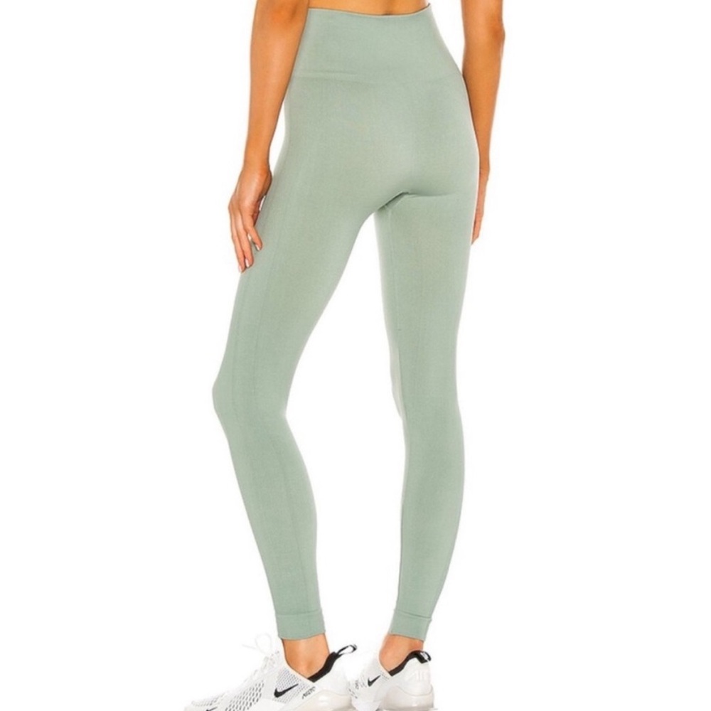 SET ACTIVE Sculptflex Leggings in Mint Green